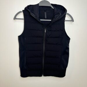 Lululemon Black Hooded Puffer Vest Quilted Down Hybrid Athletic Womens Small